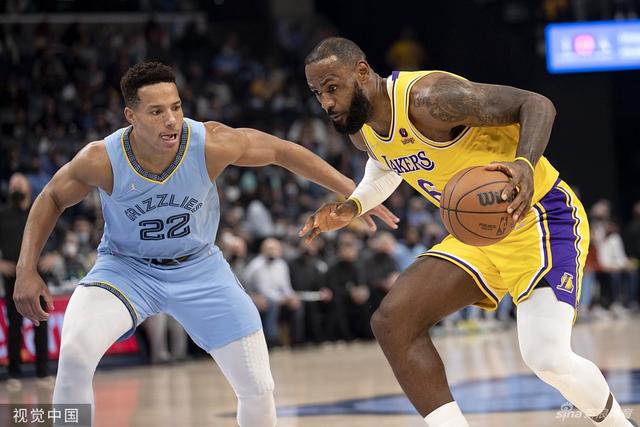 布克31分太阳克爵士回第一 开拓者擒狼止3连败